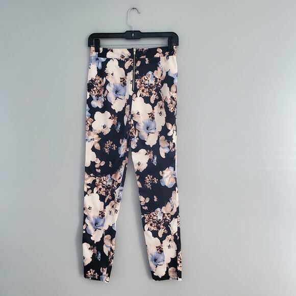 Fashion Nova Floral Print Cigarette Pants Size S - Picture 2 of 8